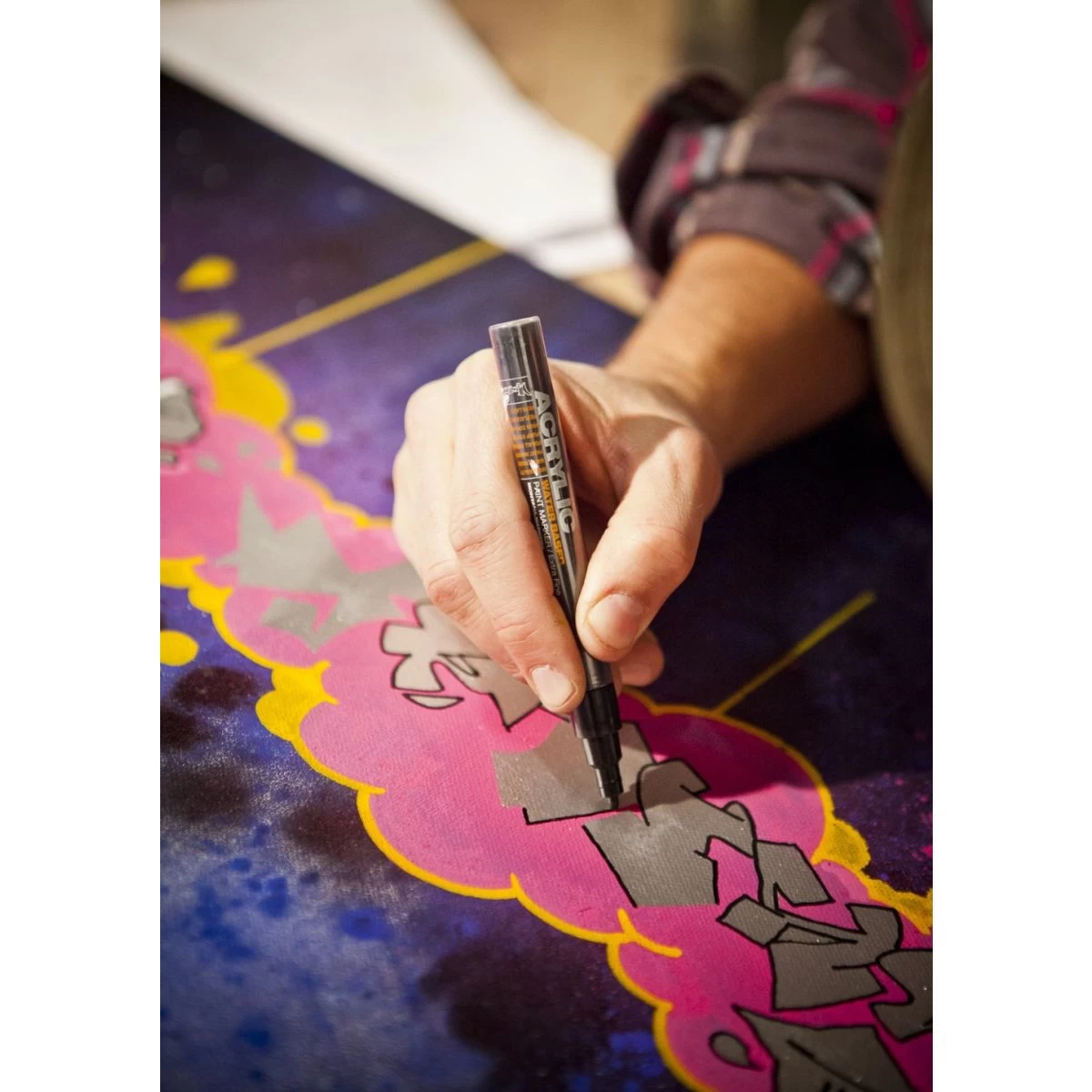 Montana Outline Silver M1100 0,7mm Acrylic Marker Extra Feine Spitze (1Stk) 3 Montana Outline Silver M1100 0,7mm Acrylic Marker Extra Feine Spitze (1Stk) – Bild 3